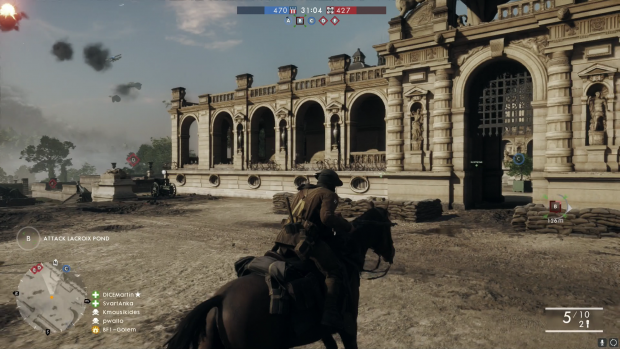 Mit Pferd stürmen wir ein Schloss. (Screenshot: Golem.de)